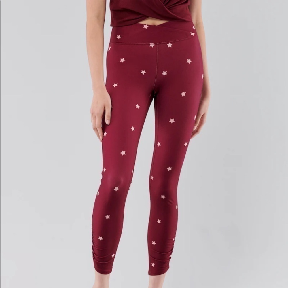 GILLY Hicks Go Recharge High Rise Cinch 7/8 Star Leggings